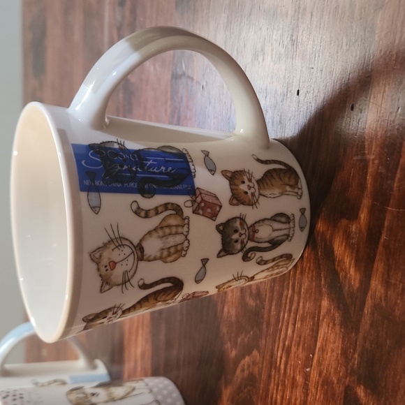Casa Signature New Bone China Cat Mug. - Picture 2 of 4